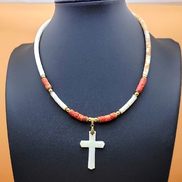 Heishi Puka Oyster Shell Sponge Coral Mother Pearl Cross Pendant Necklace Unisex - Picture 1 of 7